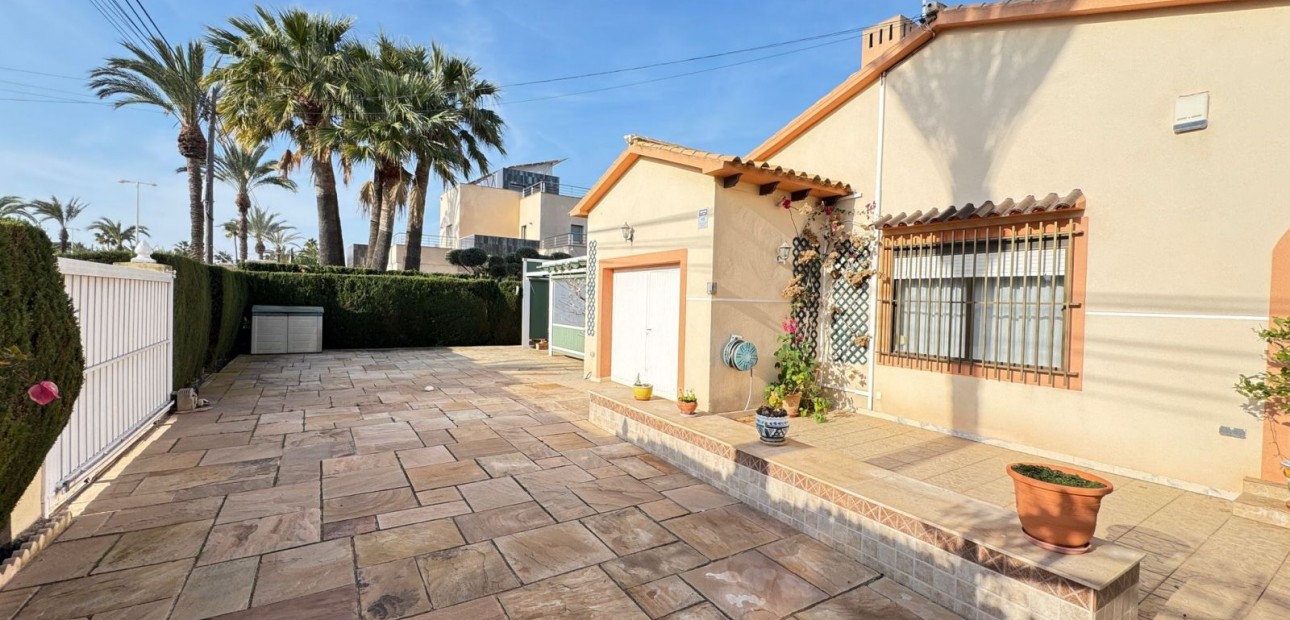 Herverkoop - Detached Villa -
Orihuela Costa - Cabo Roig