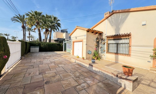 Herverkoop - Detached Villa -
Orihuela Costa - Cabo Roig