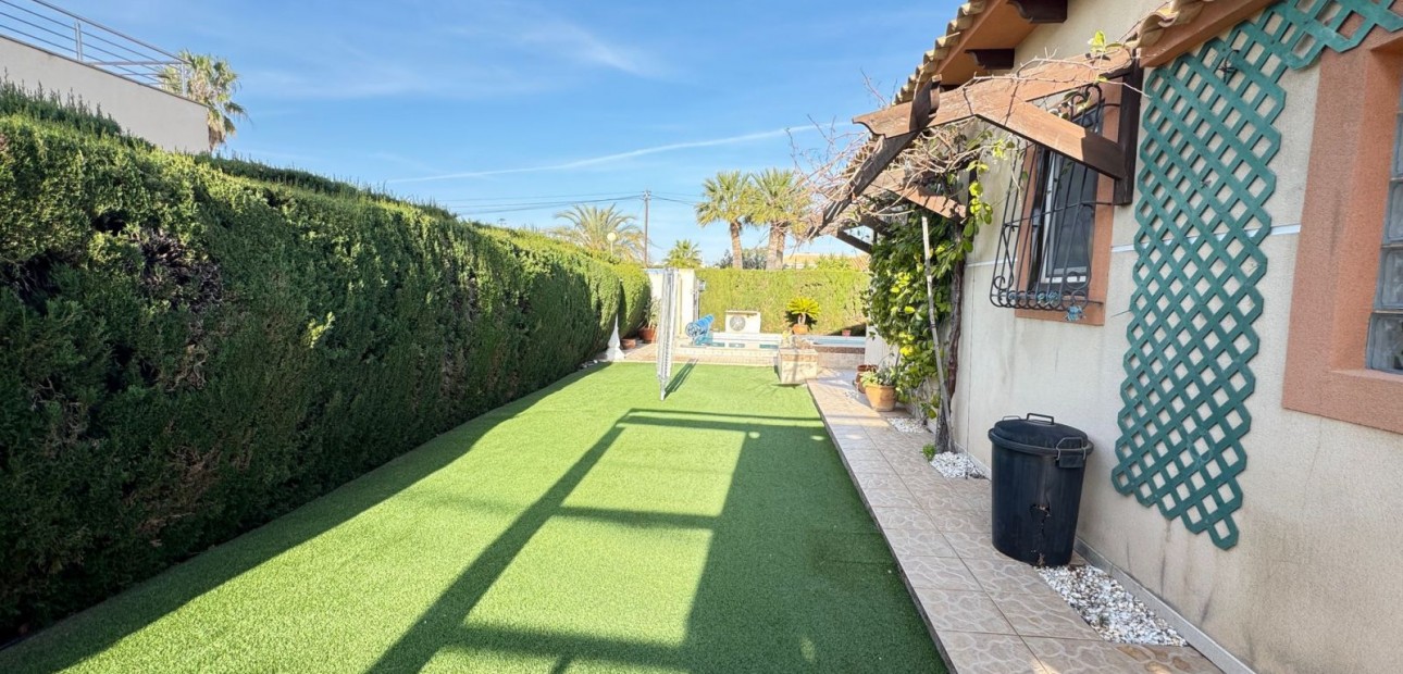 Herverkoop - Detached Villa -
Orihuela Costa - Cabo Roig