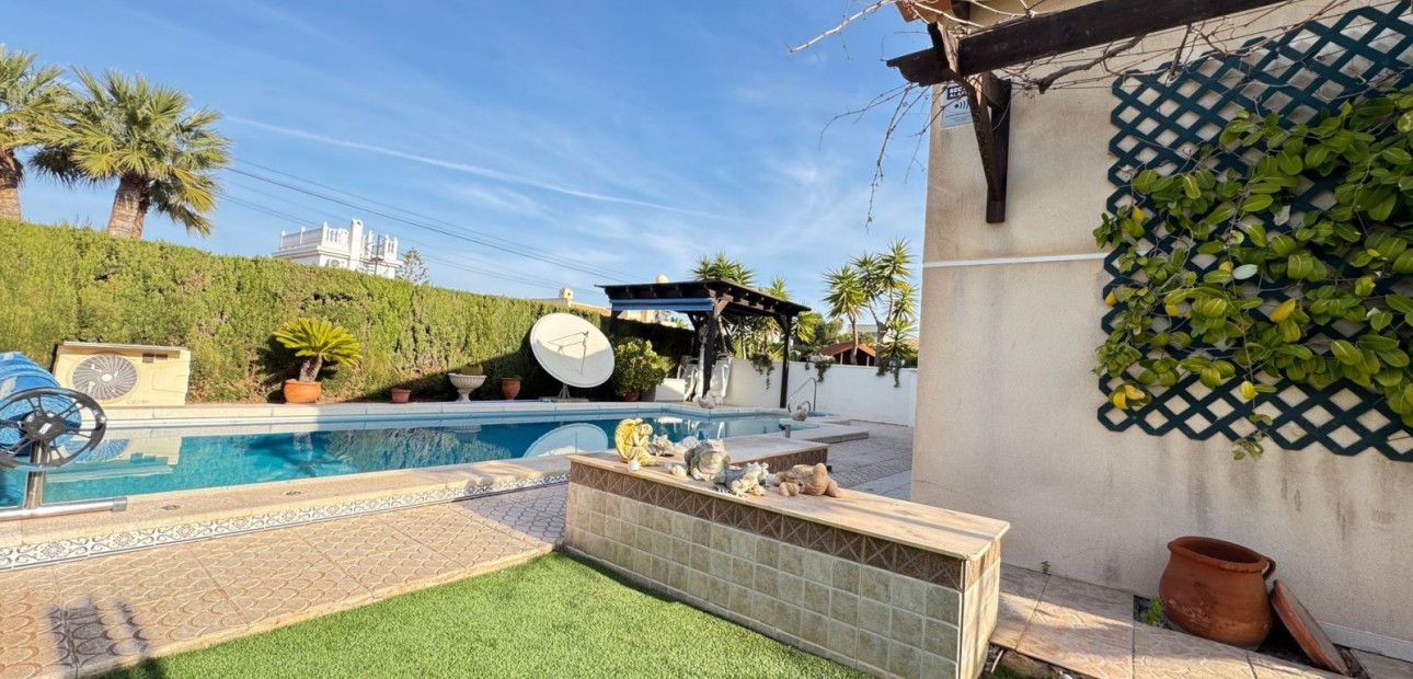 Herverkoop - Detached Villa -
Orihuela Costa - Cabo Roig