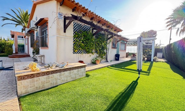 Herverkoop - Detached Villa -
Orihuela Costa - Cabo Roig