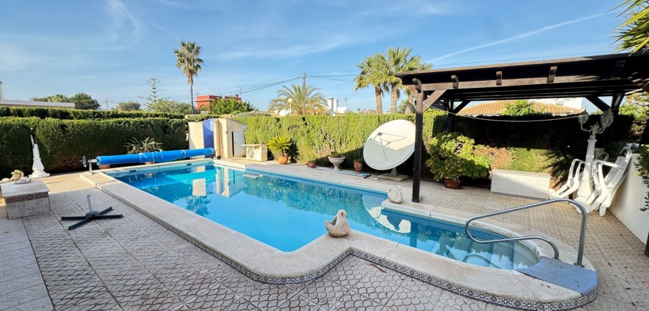 Herverkoop - Detached Villa -
Orihuela Costa - Cabo Roig