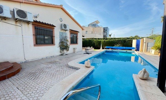 Herverkoop - Detached Villa -
Orihuela Costa - Cabo Roig