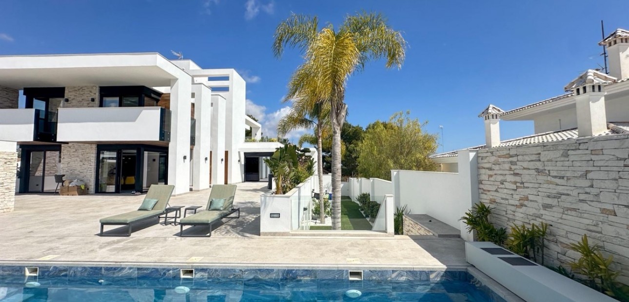 Venta - Detached Villa -
Orihuela Costa - Villamartin