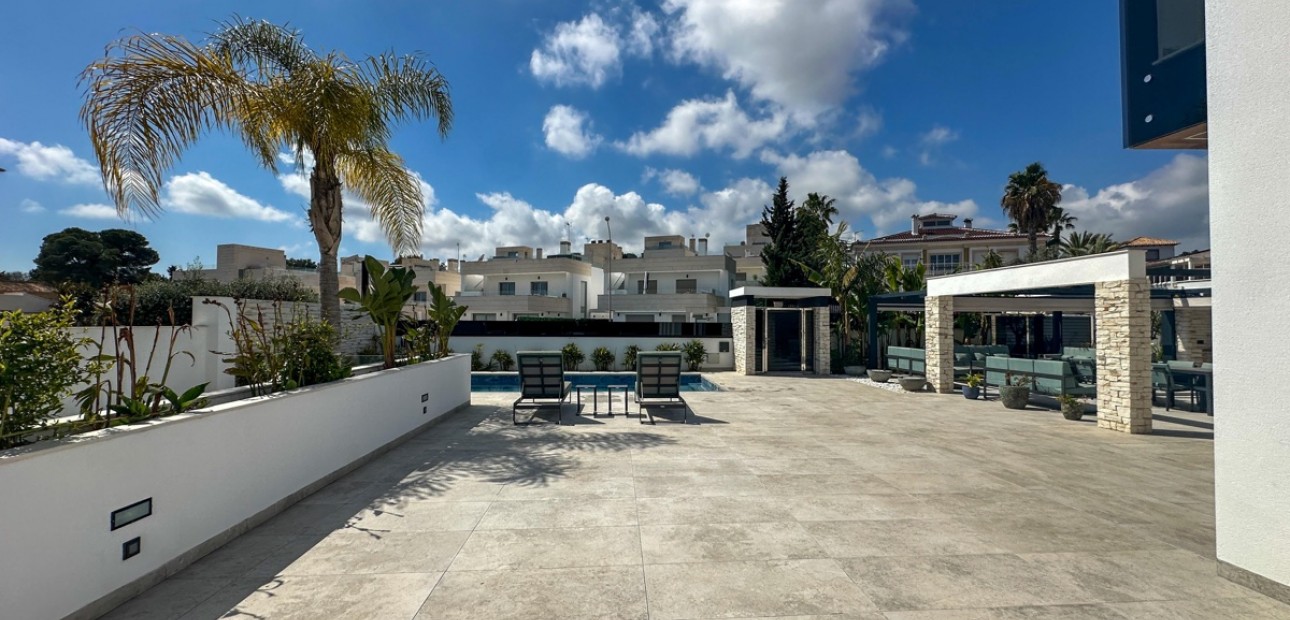 Venta - Detached Villa -
Orihuela Costa - Villamartin