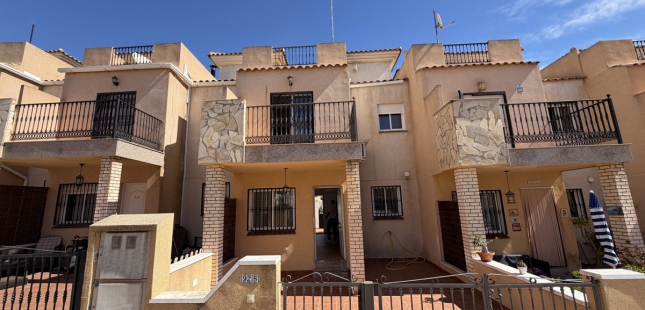 Venta - Adosado -
Orihuela Costa - Los Altos