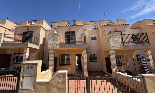 Venta - Adosado -
Orihuela Costa - Los Altos