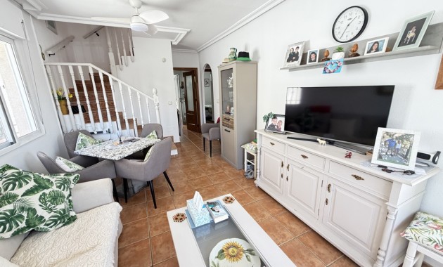 Sale - Bungalow -
Orihuela Costa - La Zenia