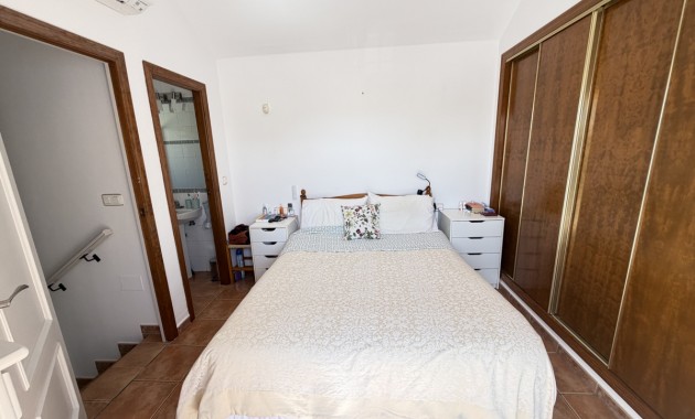 Sale - Bungalow -
Orihuela Costa - La Zenia