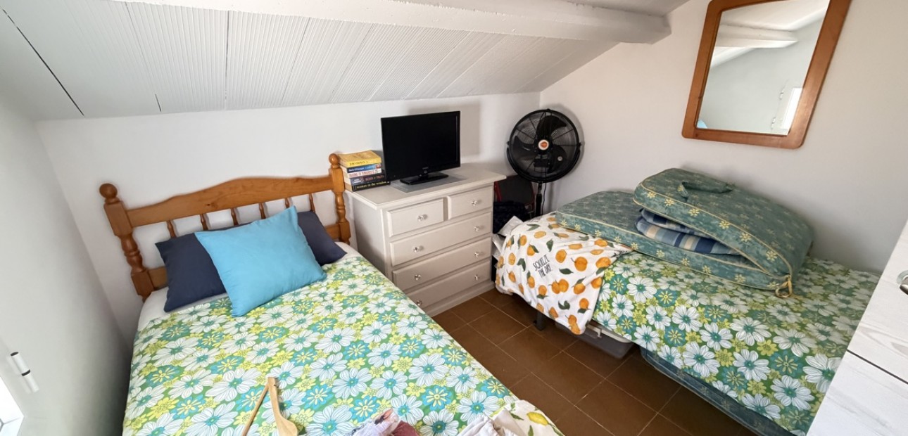 Sale - Bungalow -
Orihuela Costa - La Zenia
