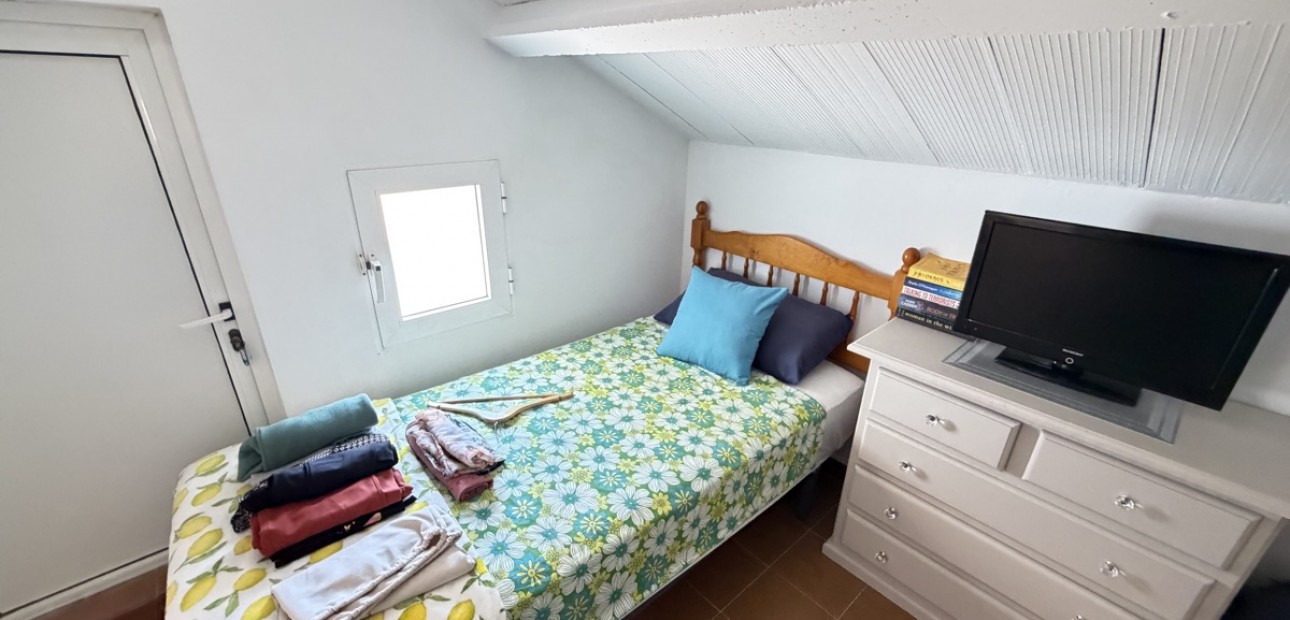 Sale - Bungalow -
Orihuela Costa - La Zenia