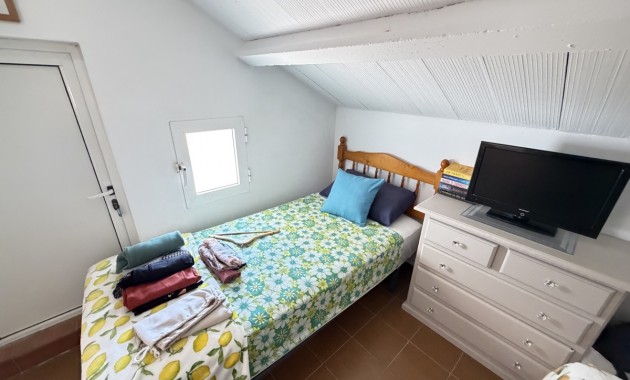 Sale - Bungalow -
Orihuela Costa - La Zenia