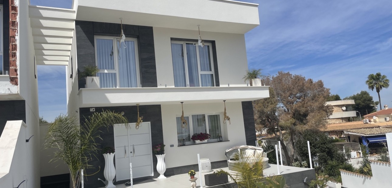 Herverkoop - Detached Villa -
Torrevieja - Los Balcones