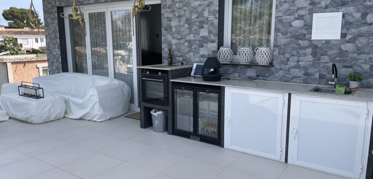 Herverkoop - Detached Villa -
Torrevieja - Los Balcones
