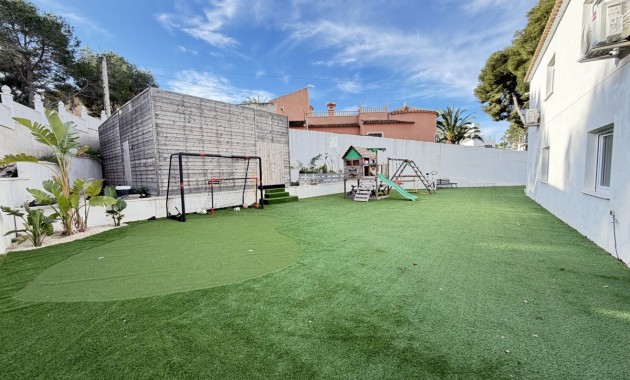 Herverkoop - Detached Villa -
Orihuela Costa - Villamartin