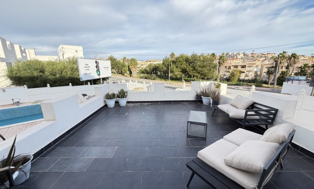 Herverkoop - Detached Villa -
Orihuela Costa - Villamartin