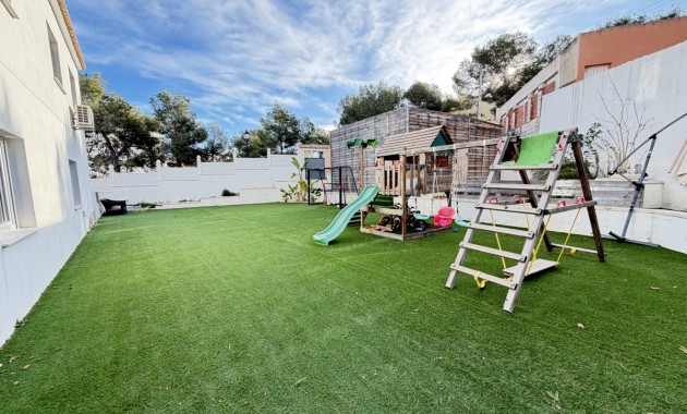 Herverkoop - Detached Villa -
Orihuela Costa - Villamartin