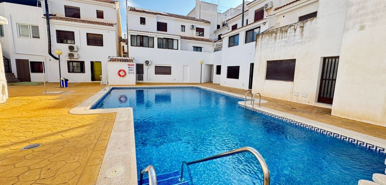 Herverkoop - Herenhuis -
San Miguel de Salinas - San Miguel - Town