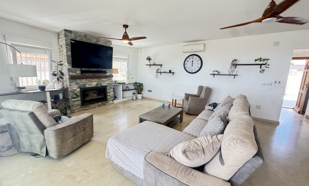 Venta - Detached Villa -
San Miguel de Salinas - Las Comunicaciones
