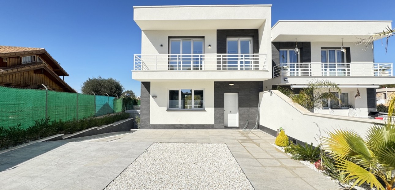 Venta - Detached Villa -
Torrevieja - Los Balcones