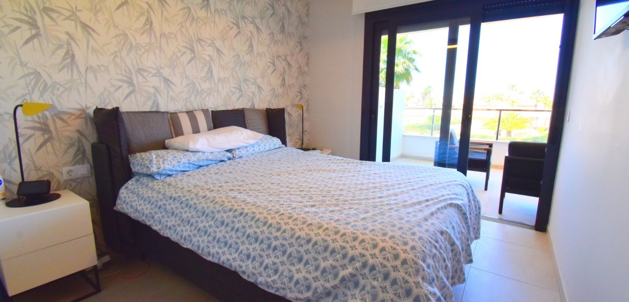 Venta - Apartamento / piso -
Orihuela Costa - Playa Flamenca