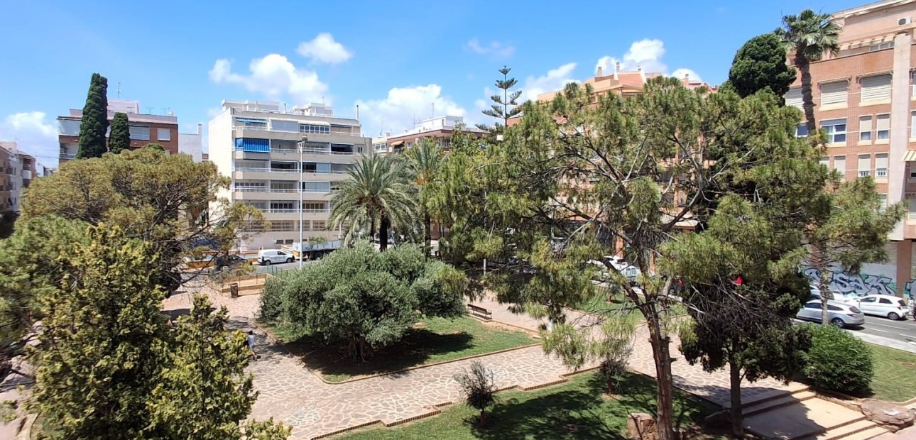 Venta - Apartamento / piso -
Torrevieja - Playa Del Cura