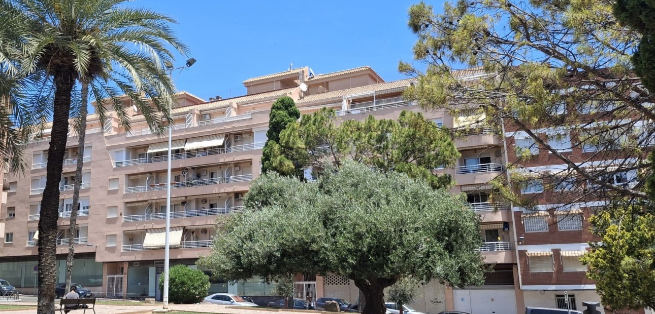 Venta - Apartamento / piso -
Torrevieja - Playa Del Cura