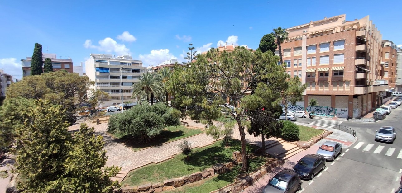 Venta - Apartamento / piso -
Torrevieja - Playa Del Cura