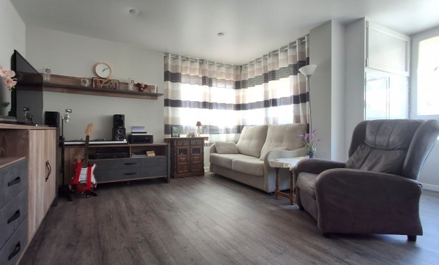 Venta - Apartamento / piso -
Torrevieja - Playa Del Cura