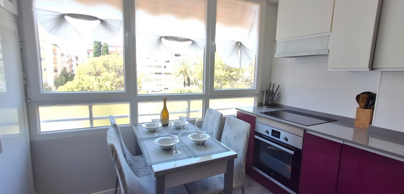 Venta - Apartamento / piso -
Torrevieja - Playa Del Cura