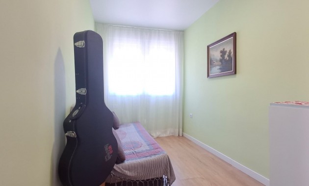 Venta - Apartamento / piso -
Torrevieja - Playa Del Cura