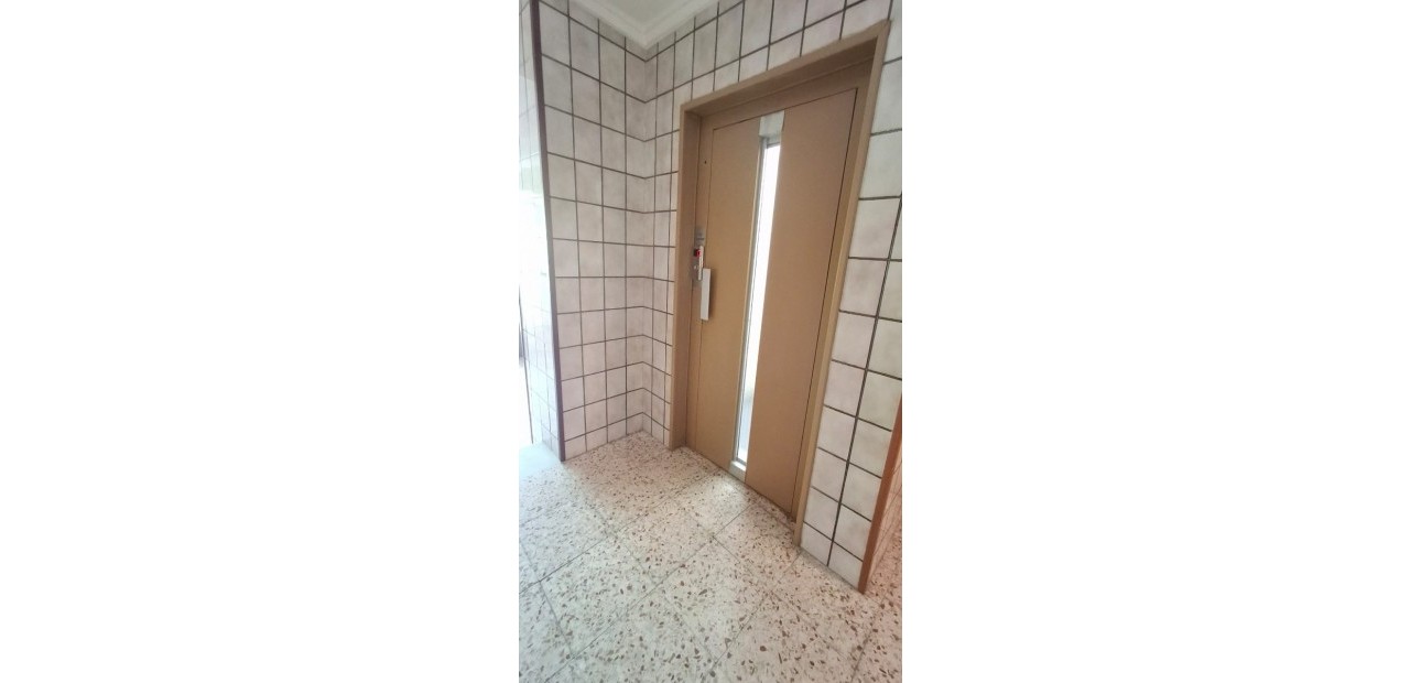 Venta - Apartamento / piso -
Torrevieja - Playa Del Cura