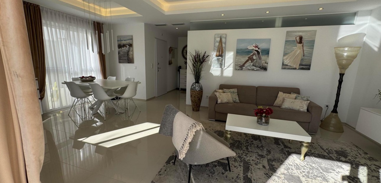 Venta - Apartamento / piso -
Rojales - Cuidad Quesada