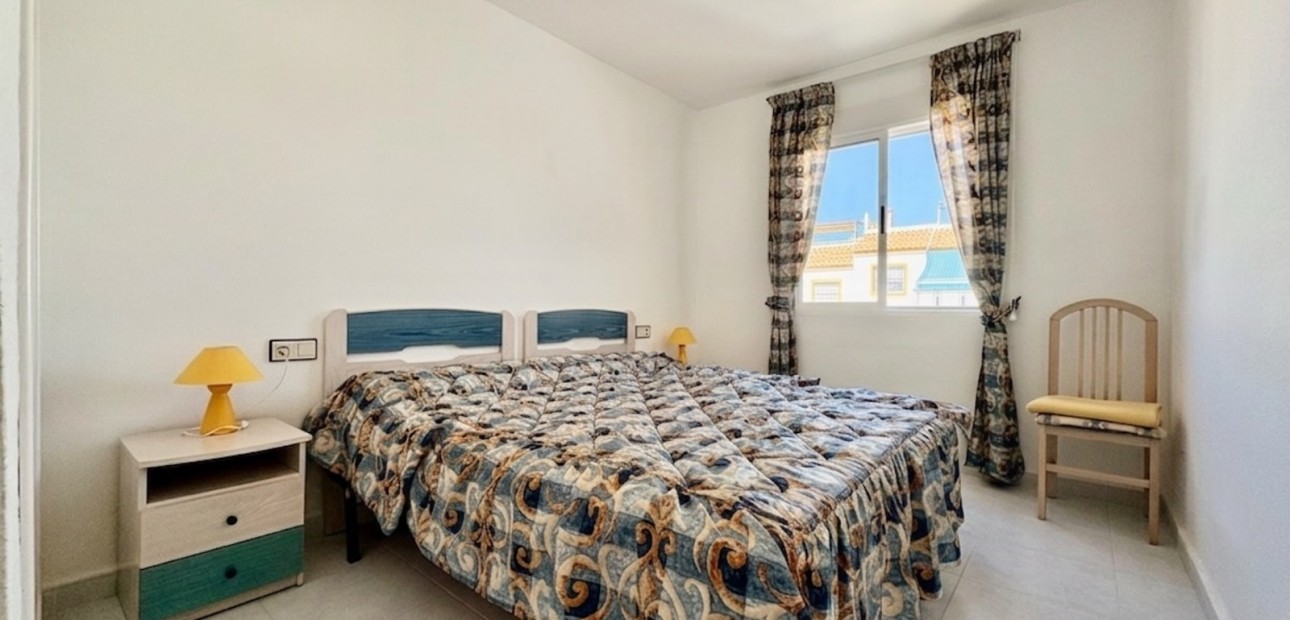 Sale - Apartment / flat -
ORIHUELA COSTA - Playa Flamenca