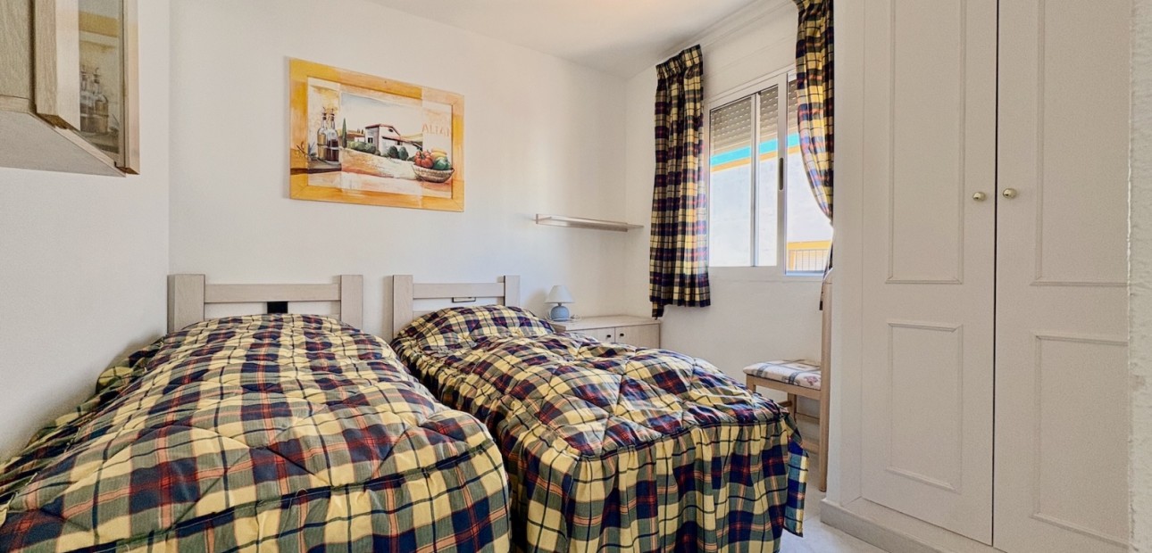 Sale - Apartment / flat -
ORIHUELA COSTA - Playa Flamenca