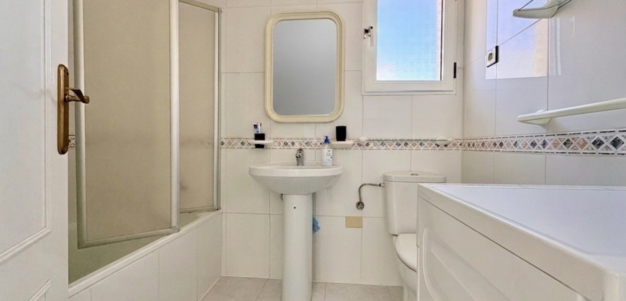 Sale - Apartment / flat -
ORIHUELA COSTA - Playa Flamenca