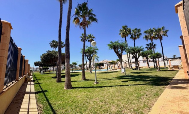 Sale - Apartment / flat -
ORIHUELA COSTA - Playa Flamenca