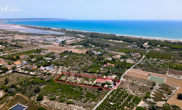Sale - Masia -
La marina - La Marina