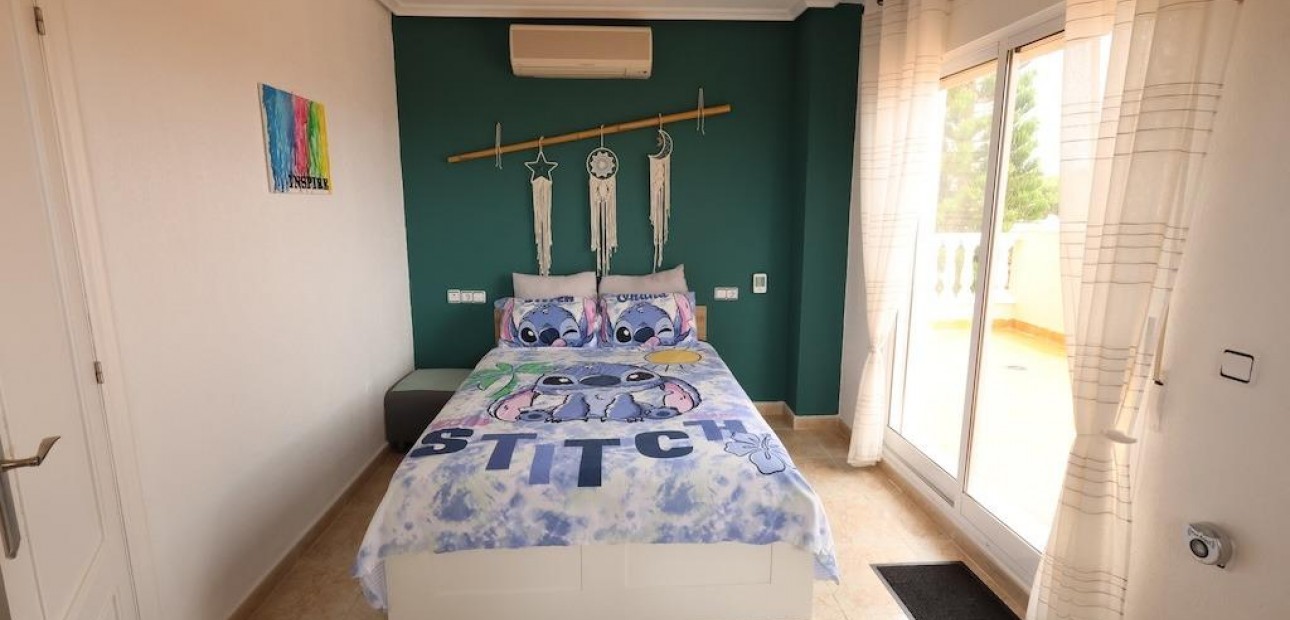 Venta - Villa -
San Miguel de Salinas - Las Filipinas