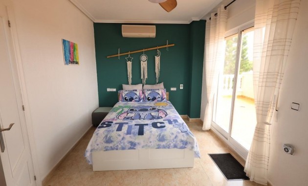 Venta - Villa -
San Miguel de Salinas - Las Filipinas