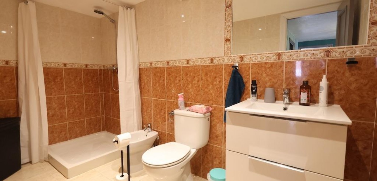 Venta - Villa -
San Miguel de Salinas - Las Filipinas