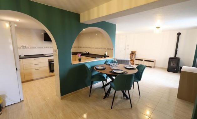 Venta - Villa -
San Miguel de Salinas - Las Filipinas