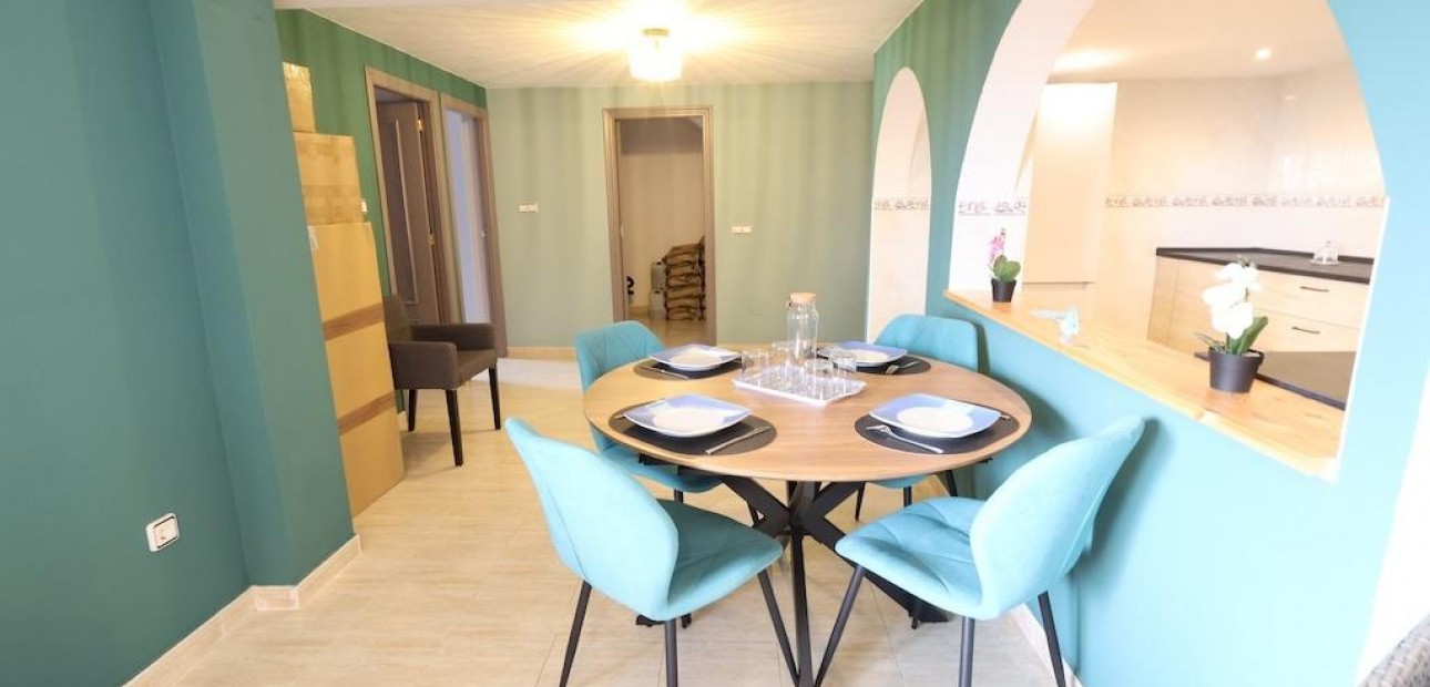 Venta - Villa -
San Miguel de Salinas - Las Filipinas