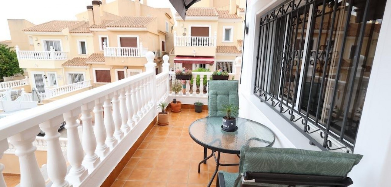 Venta - Villa -
San Miguel de Salinas - Las Filipinas