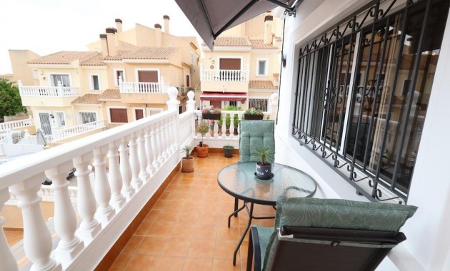 Venta - Villa -
San Miguel de Salinas - Las Filipinas