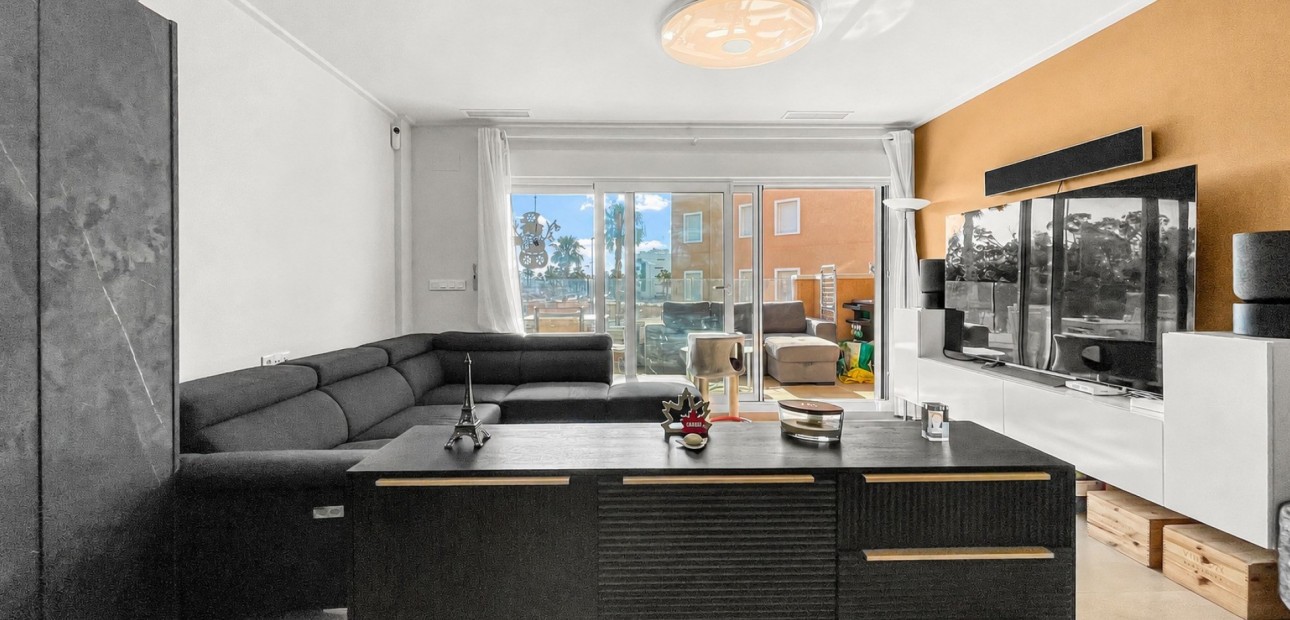 Venta - Apartamento / piso -
Guardamar del Segura - El Raso