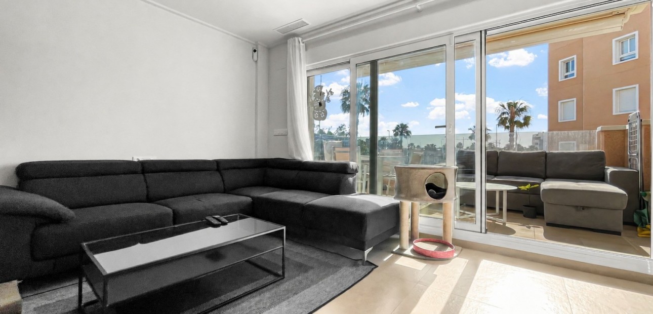 Venta - Apartamento / piso -
Guardamar del Segura - El Raso
