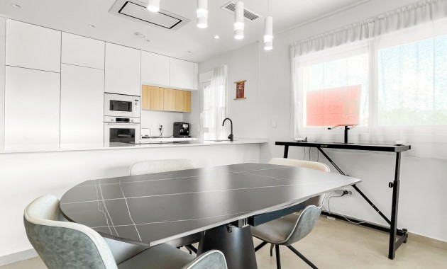 Venta - Apartamento / piso -
Guardamar del Segura - El Raso