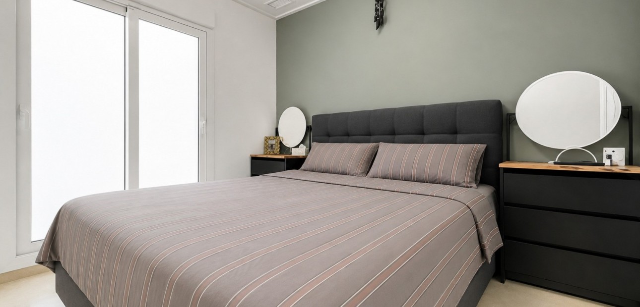Venta - Apartamento / piso -
Guardamar del Segura - El Raso