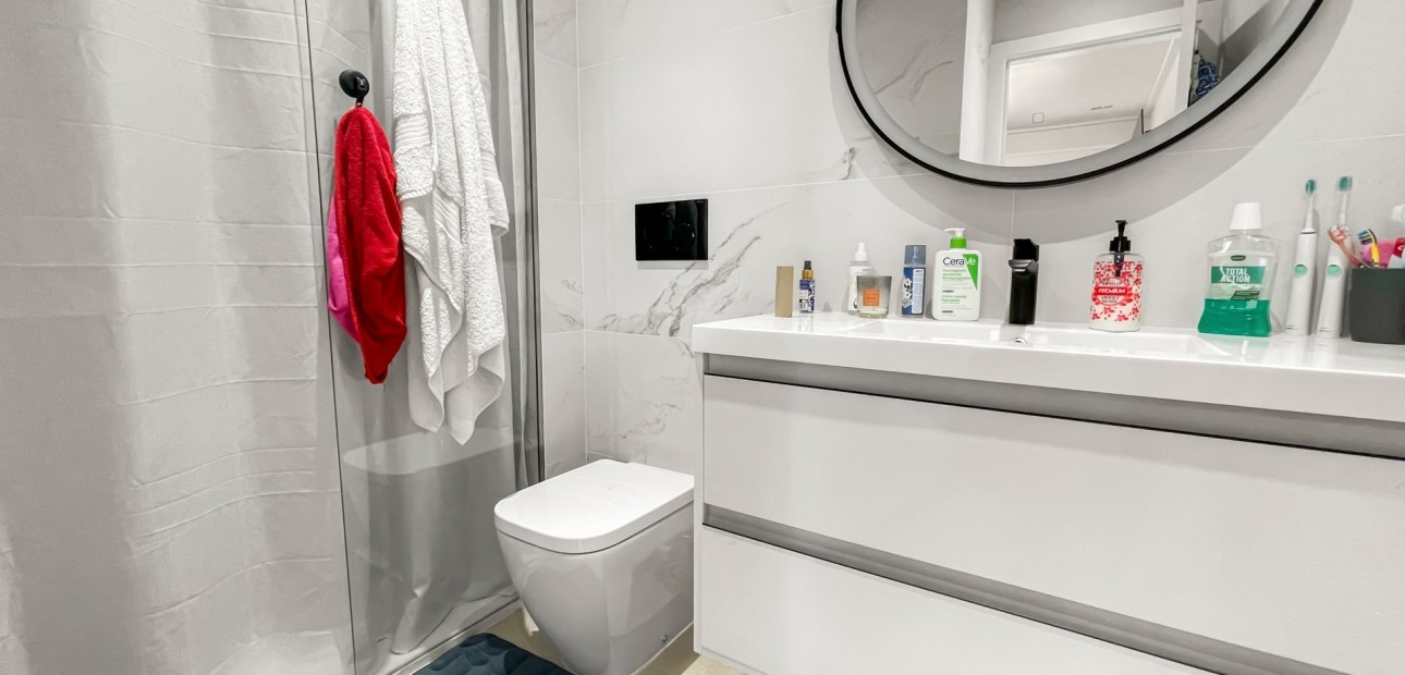 Venta - Apartamento / piso -
Guardamar del Segura - El Raso